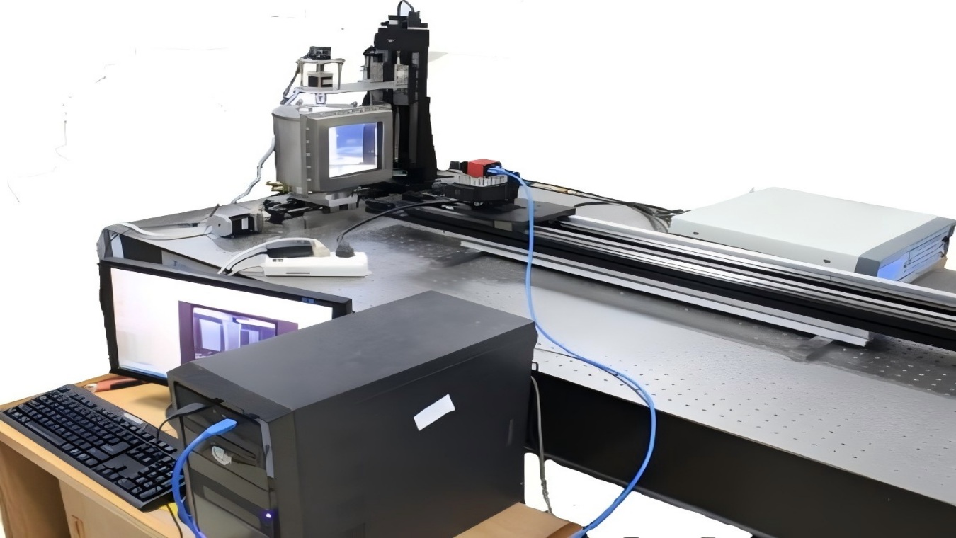 基于亚像素角点识别的试样全表面变形数字图像测量方法